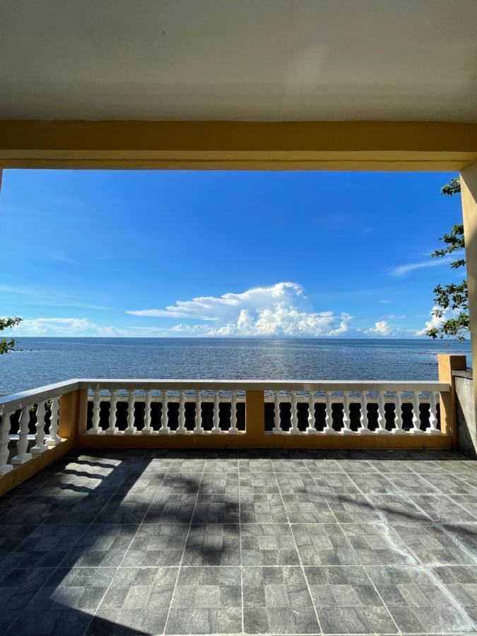 C - Side Inn Mambajao Exterior photo
