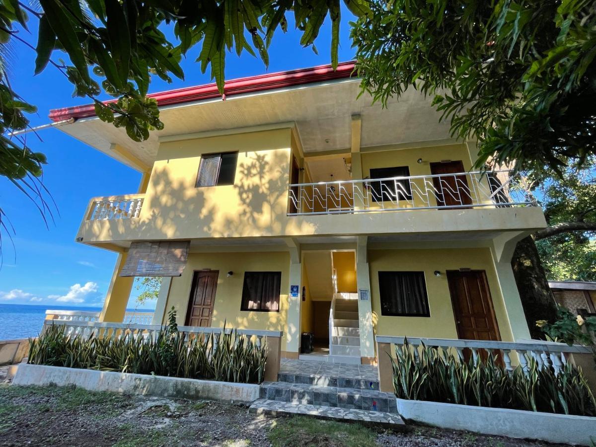 C - Side Inn Mambajao Exterior photo