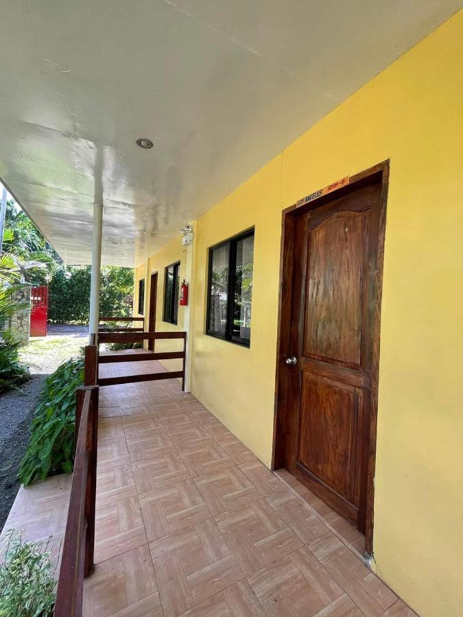 C - Side Inn Mambajao Exterior photo